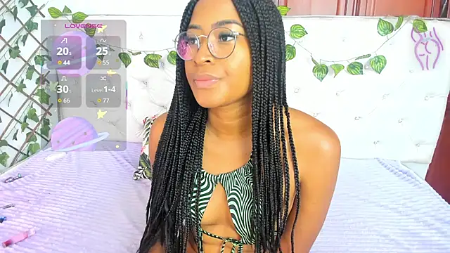 Snapshot of Andrea_Williams24 chatting on 09/30/25, 12:32 Andrea Williams24 online show from 09/30/25, 12:32