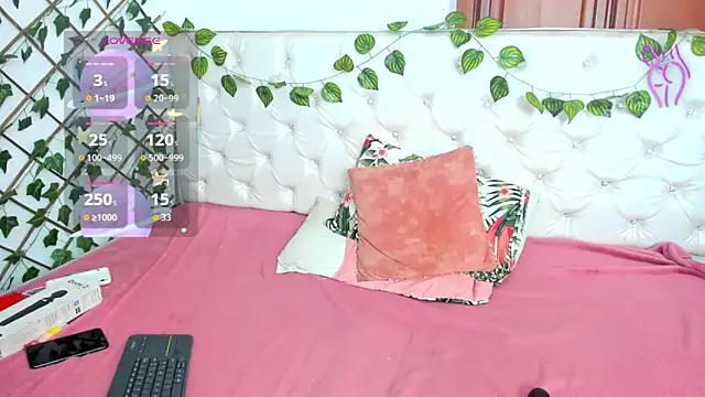 Snapshot of Andrea_Williams24 chatting on 11/15/25, 02:46 Andrea Williams24 online show from 11/15/25, 02:46