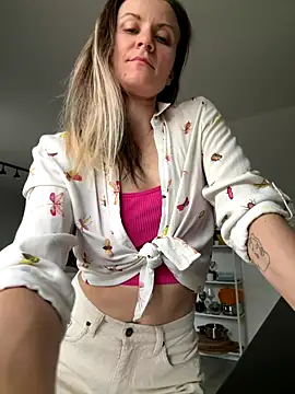 MissAgatha online show from 12/06/24, 10:27