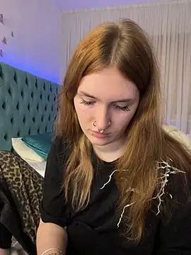 Snapshot of _Chlo__e chatting on 10/12/25, 09:36 Chlo e online show from 10/12/25, 09:36