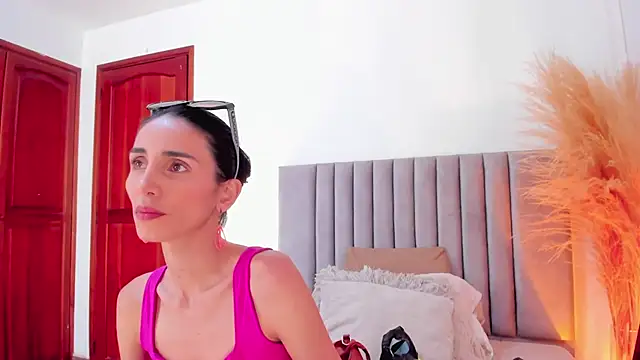 Nina Cavaali online show from 01/21/25, 06:12