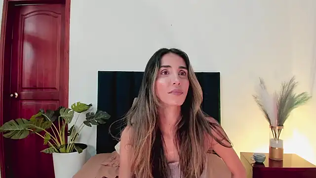 Nina Cavaali online show from 01/28/25, 06:07