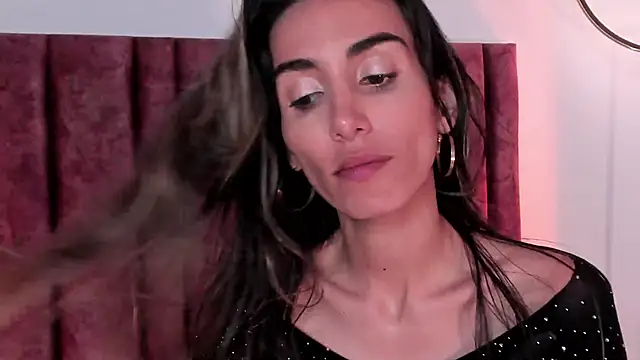 Nina Cavaali online show from 03/10/25, 08:45