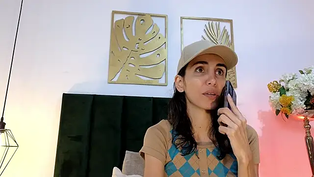 Nina Cavaali online show from 09/28/25, 02:22