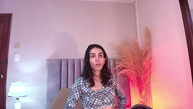 Nina Cavaali online show from 09/30/25, 06:02