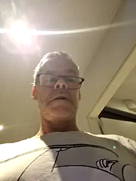Snapshot of DarrenSullivanSlut chatting on 12/12/24, 10:13 DarrenSullivanSlut online show from 12/12/24, 10:13