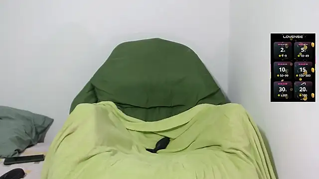 Snapshot of Dany_milk chatting on 10/14/25, 01:28 Dany milk online show from 10/14/25, 01:28