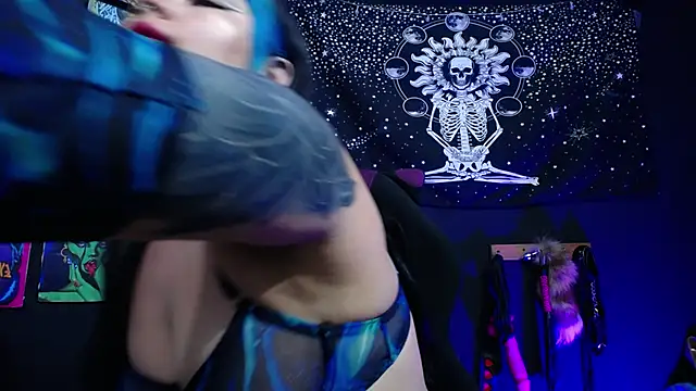 Yourmadame P online show from 12/16/24, 11:50