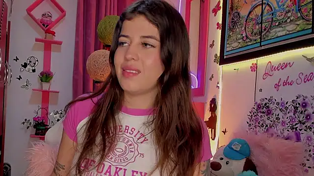 Snapshot of zoe_kittylove chatting on 12/20/24, 02:19 zoe kittylove online show from 12/20/24, 02:19