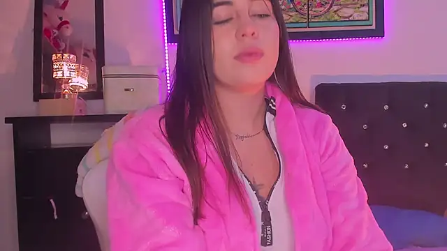 Snapshot of zoe_kittylove chatting on 03/15/25, 09:19 zoe kittylove online show from 03/15/25, 09:19