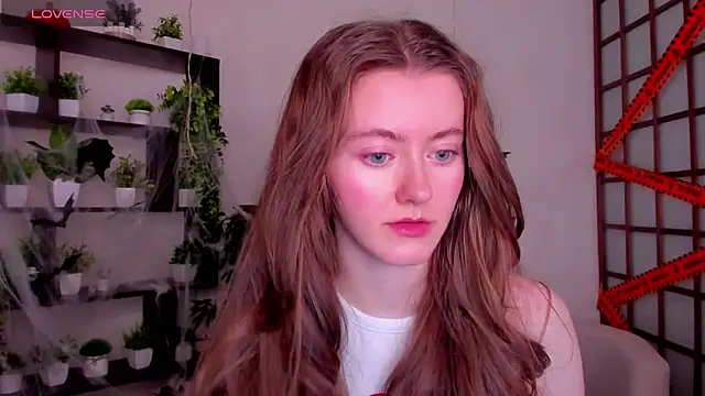 KateCuddle online show from 10/28/25, 02:26