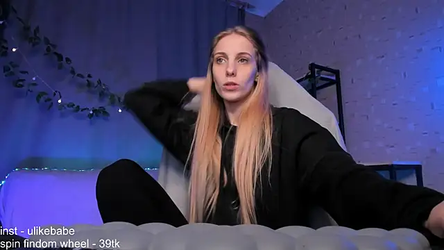 Snapshot of Anna_Fink chatting on 01/31/25, 05:32 Anna Fink online show from 01/31/25, 05:32