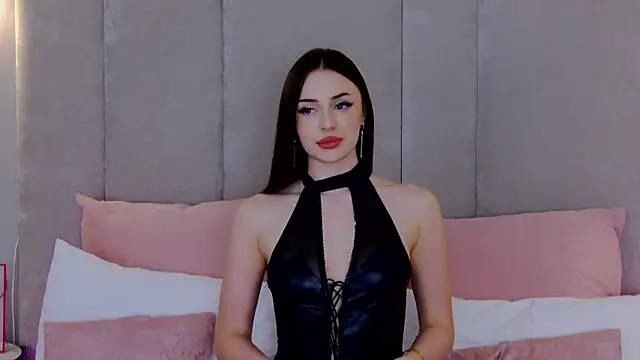 Snapshot of Betty_Bridge chatting on 01/28/25, 12:00 Betty Bridge online show from 01/28/25, 12:00