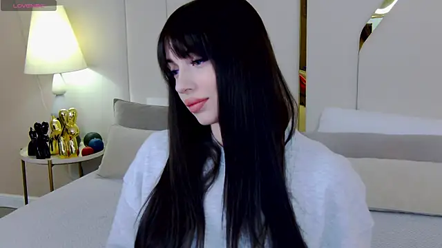 Snapshot of Betty_Bridge chatting on 09/17/25, 06:04 Betty Bridge online show from 09/17/25, 06:04