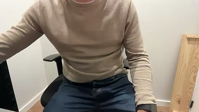 rickyi2023 online show from 11/02/25, 06:21