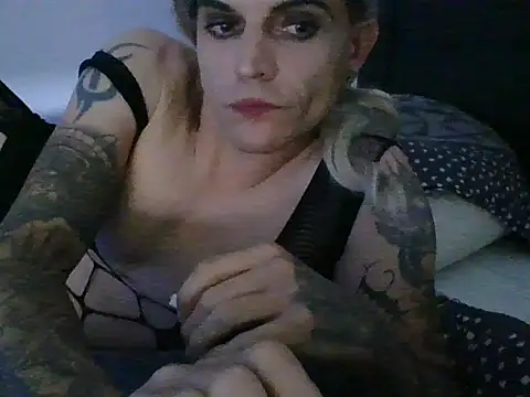 Snapshot of janinabimbo chatting on 10/05/25, 12:47 janinabimbo online show from 10/05/25, 12:47