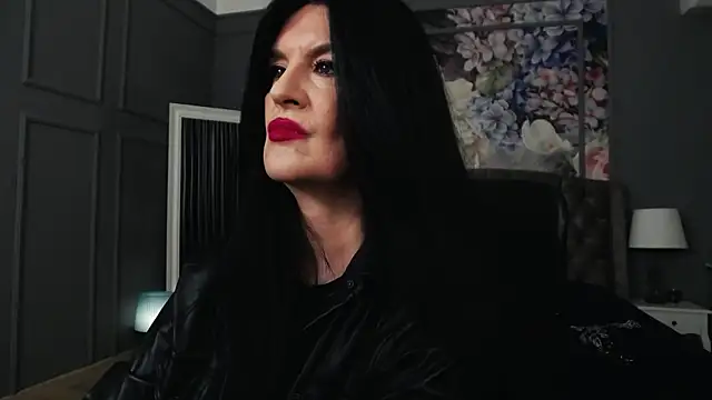 DomMelissaW online show from 10/20/25, 07:47