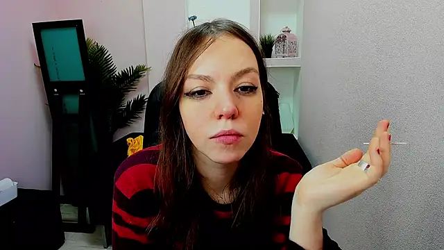 Persephoni online show from 02/10/25, 06:09