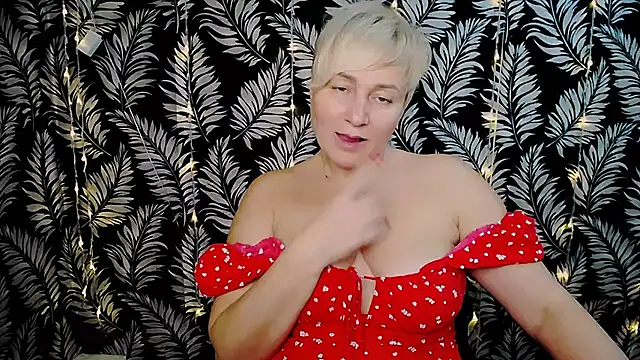 Snapshot of Olivia_playful chatting on 02/01/25, 03:28 Olivia playful online show from 02/01/25, 03:28