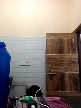 Snapshot of Lent_Medium chatting on 10/20/25, 01:39 Lent Medium online show from 10/20/25, 01:39