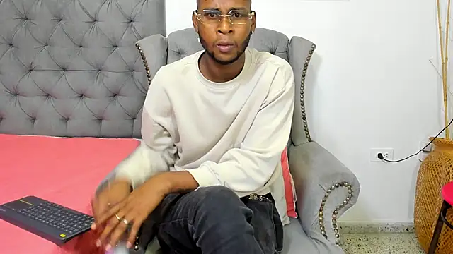 santhi lee online show from 02/05/25, 02:19