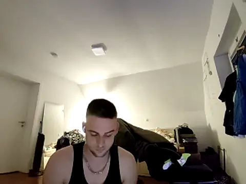 Snapshot of Youngtimer_1997 chatting on 03/19/25, 11:47 Youngtimer 1997 online show from 03/19/25, 11:47