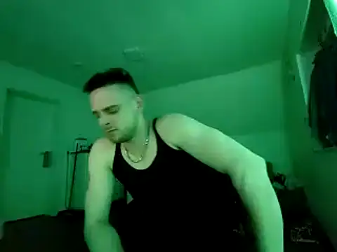 Snapshot of Youngtimer_1997 chatting on 03/22/25, 12:28 Youngtimer 1997 online show from 03/22/25, 12:28