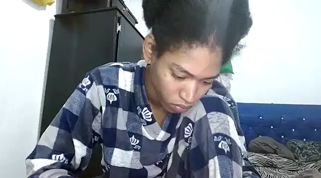 Snapshot of angelamarie1 chatting on 12/23/24, 12:30 angelamarie1 online show from 12/23/24, 12:30