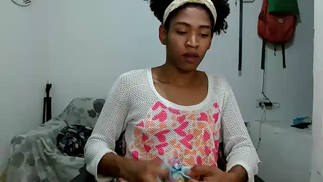 Snapshot of angelamarie1 chatting on 09/11/25, 03:06 angelamarie1 online show from 09/11/25, 03:06