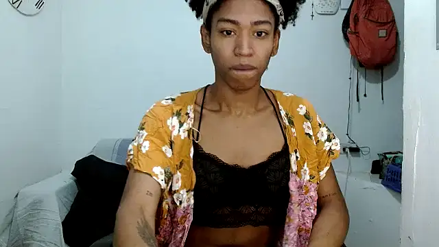Snapshot of angelamarie1 chatting on 10/03/25, 11:07 angelamarie1 online show from 10/03/25, 11:07