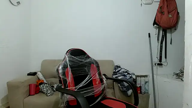 angelamarie1 online show from 11/18/25, 09:41