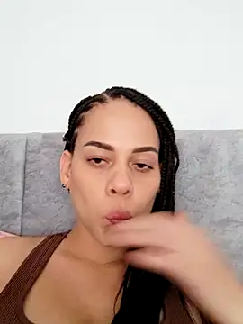 Snapshot of Dannacamila chatting on 11/14/25, 05:55 Dannacamila online show from 11/14/25, 05:55