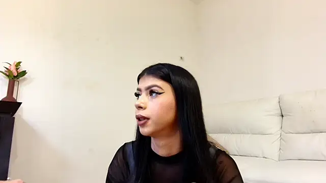 Sierra Halle online show from 10/14/25, 08:09