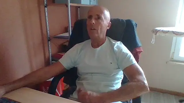 olibrius71 online show from 10/31/25, 02:18