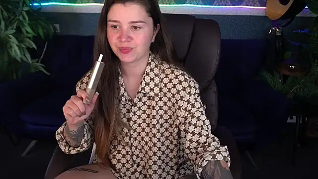 Snapshot of AmellyMilly chatting on 10/26/25, 01:39 AmellyMilly online show from 10/26/25, 01:39