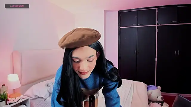 Snapshot of Ainhoads chatting on 12/27/24, 02:04 Ainhoads online show from 12/27/24, 02:04