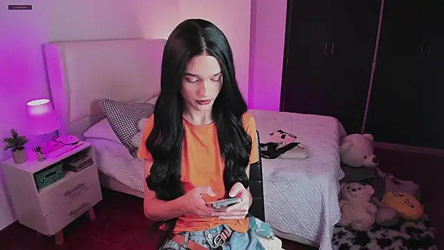 Snapshot of Ainhoads chatting on 09/10/25, 02:44 Ainhoads online show from 09/10/25, 02:44