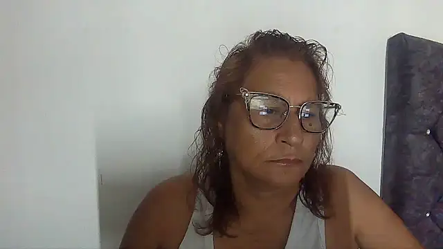 charrysexy1 online show from 11/04/25, 01:43