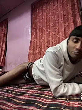 Snapshot of Sexyslimguyy chatting on 01/02/25, 02:13 Sexyslimguyy online show from 01/02/25, 02:13