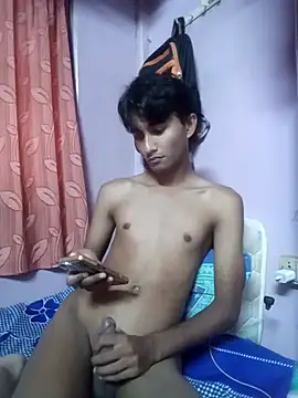 Snapshot of Sexyslimguyy chatting on 09/12/25, 11:10 Sexyslimguyy online show from 09/12/25, 11:10