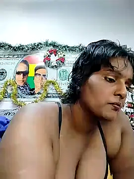 NWC4LYF online show from 12/22/24, 01:44