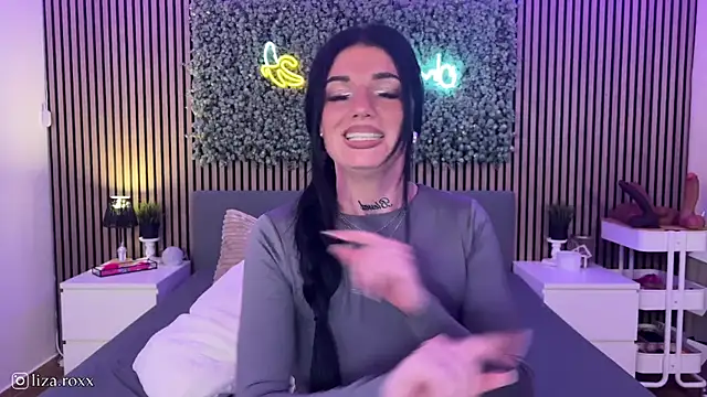 LizaRoxx online show from 10/07/25, 07:22