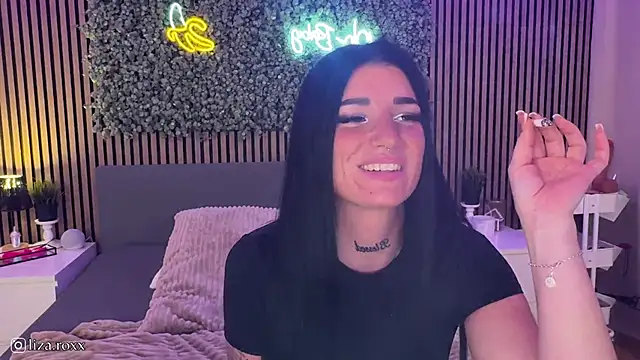 LizaRoxx online show from 10/15/25, 07:14