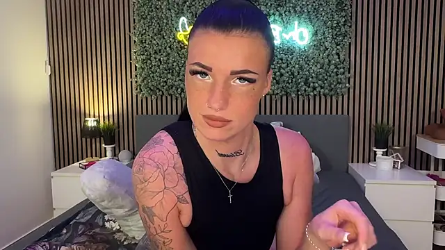 LizaRoxx online show from 11/10/25, 08:52