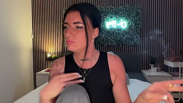 LizaRoxx online show from 11/18/25, 08:13