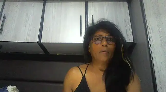 MsAttitude online show from 03/18/25, 04:37