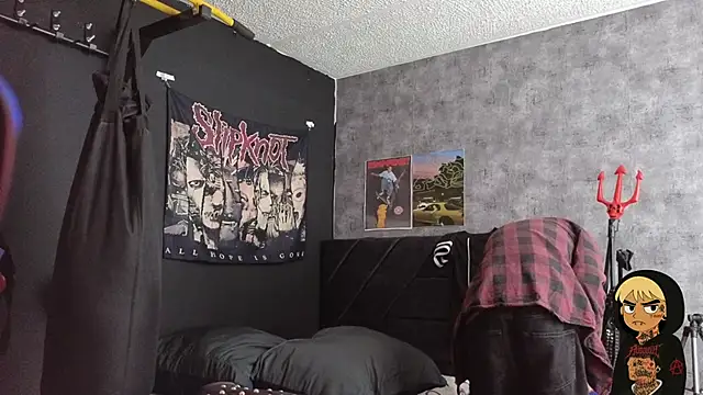 Snapshot of AcidMilo chatting on 11/06/25, 08:43 AcidMilo online show from 11/06/25, 08:43