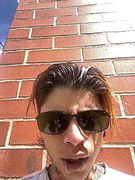 Snapshot of AcidMilo chatting on 11/18/25, 06:01 AcidMilo online show from 11/18/25, 06:01