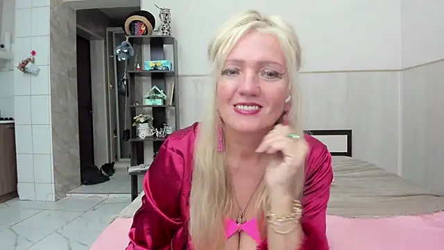 TrueFoxyyy online show from 10/11/25, 02:15