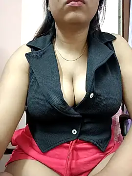 Snapshot of Nia__09 chatting on 01/13/25, 03:15 Nia 09 online show from 01/13/25, 03:15